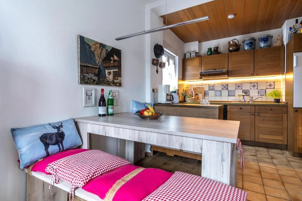 Cruwzo I Holiday Home With Balcony, Garden And Terrace Núremberg 0*,