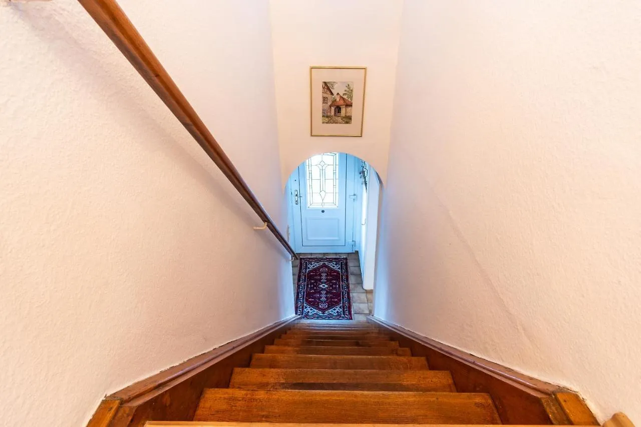 Cruwzo I Holiday Home With Balcony, Garden And Terrace Núremberg